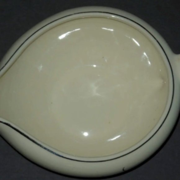 Serenade Dinnerware Gravy Boat Made in USA Eggshell Porcelain Tableware Holiday - Picture 6 of 11